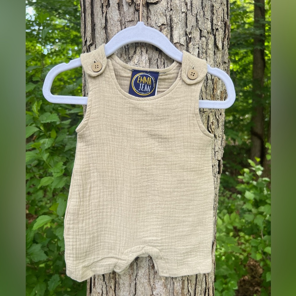 NWOT Boys Khaki Cream Cotton Gauze Romper Shortall
